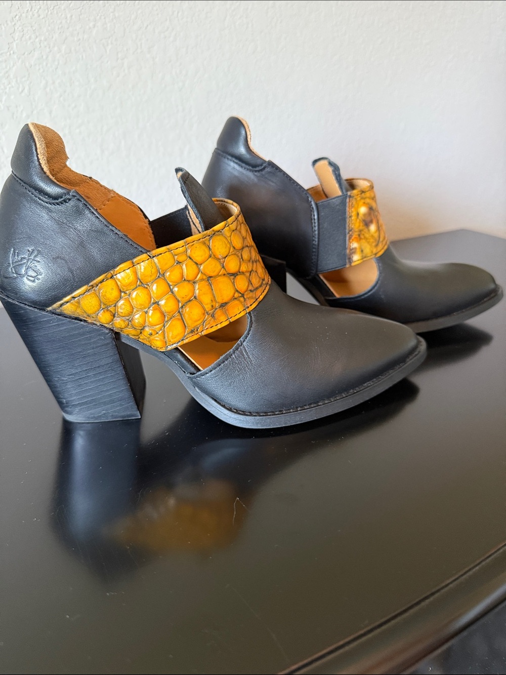 John Fluevog Black Leather Women's Heels with Yellow “Aligator” Textured Strap